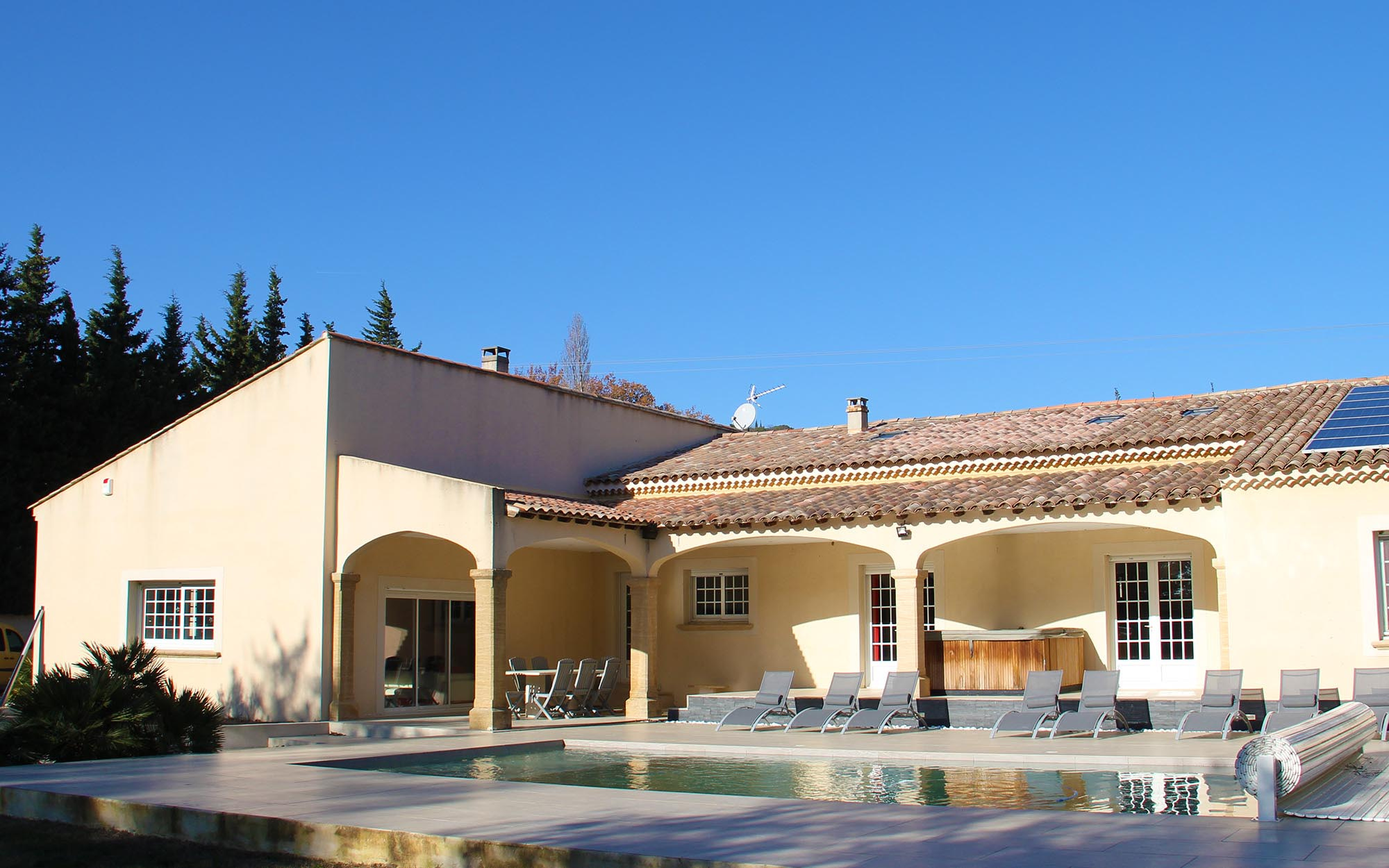 offres locations vacances apd30roc4 Villa 18 places avec piscine et